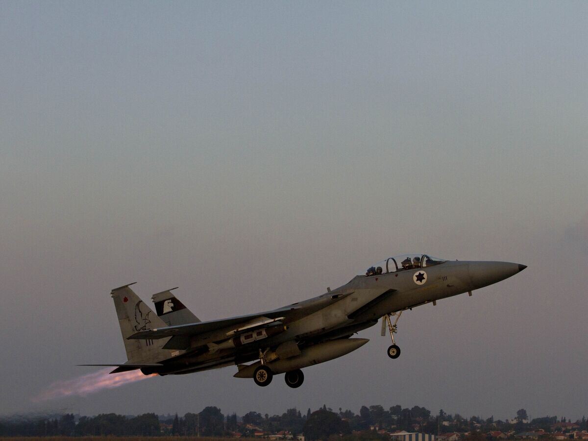    Самолет военно-воздушных сил Израиля© AP Photo / Ariel Schalit
