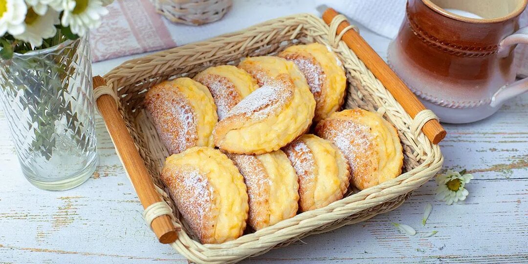 Готовим нежные и рассыпчатые сочники, как в СССР: классический рецепт, проверенный временем