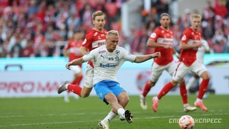    Константин Тюкавин в матче против «Спартака».Александр Федоров