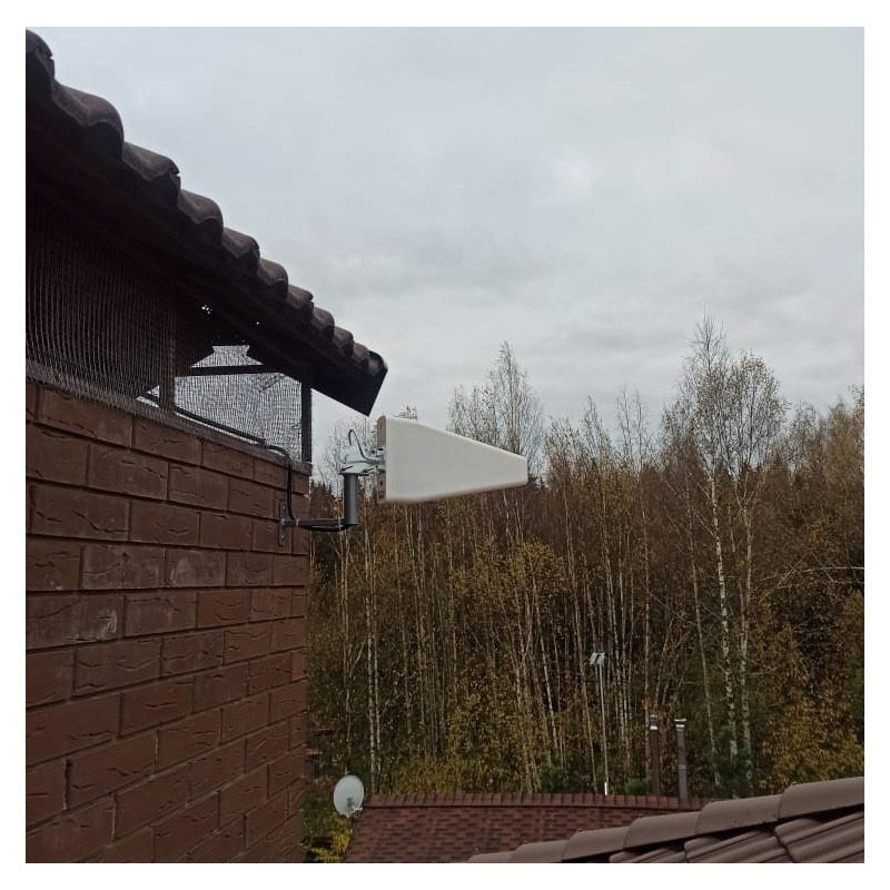 Антенна GSM/3G/4G BS-700/2700-11 (Направленная, 11 дБ)