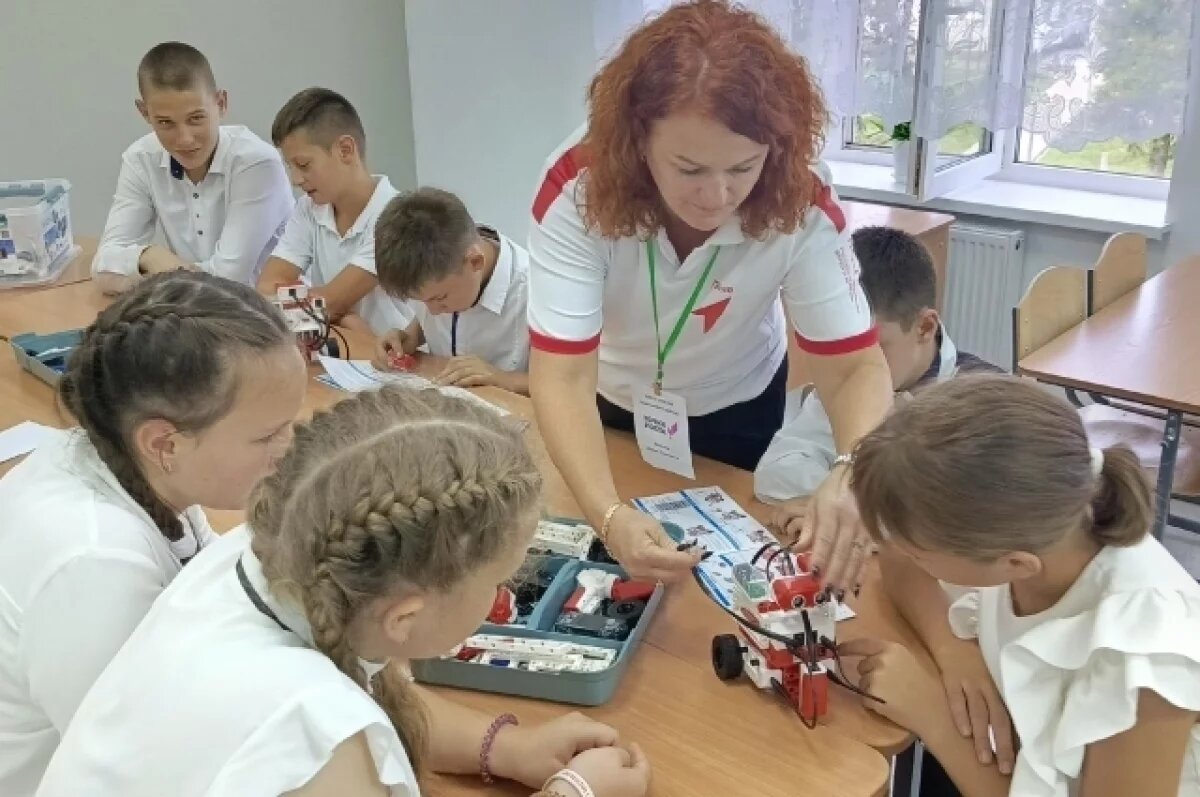    В 13 школах Адыгеи открылись центры образования «Точка роста»