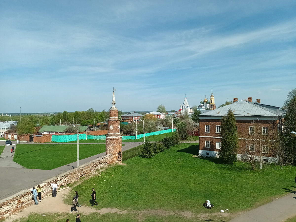 Вид с кремлевской стены на центр города.