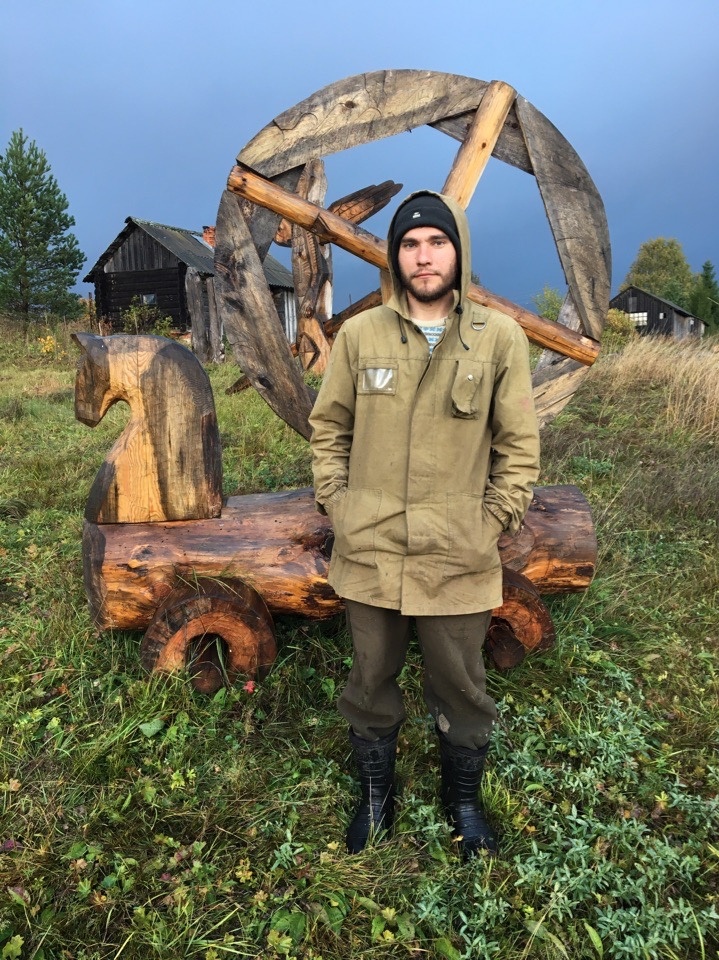 Василий Фадеев - единственный постоянный житель д. Орловка. Фото с сайта @vas.fadeev