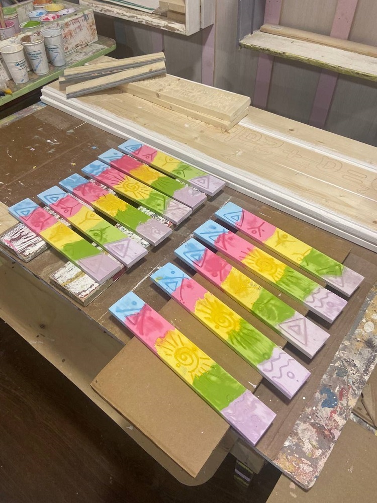 Одним из самых доступных и вдохновляющих инструментов самовыражения являются краски