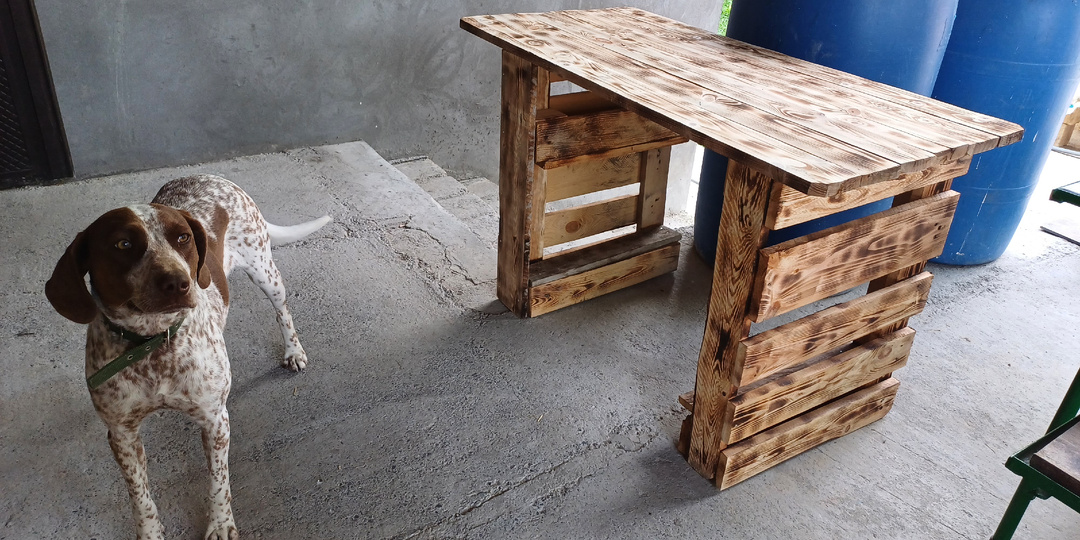 Рассказываю, как сделала уличный стол из поддонов своими руками