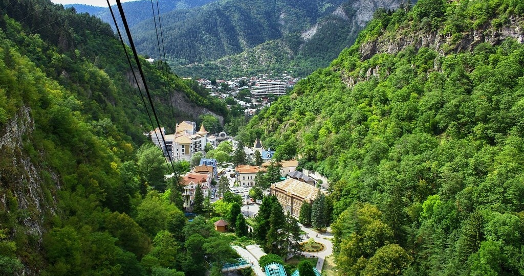 Один из самых красивых городов Грузии с дешевыми квартирами! Где еще можно пожить в Грузии?