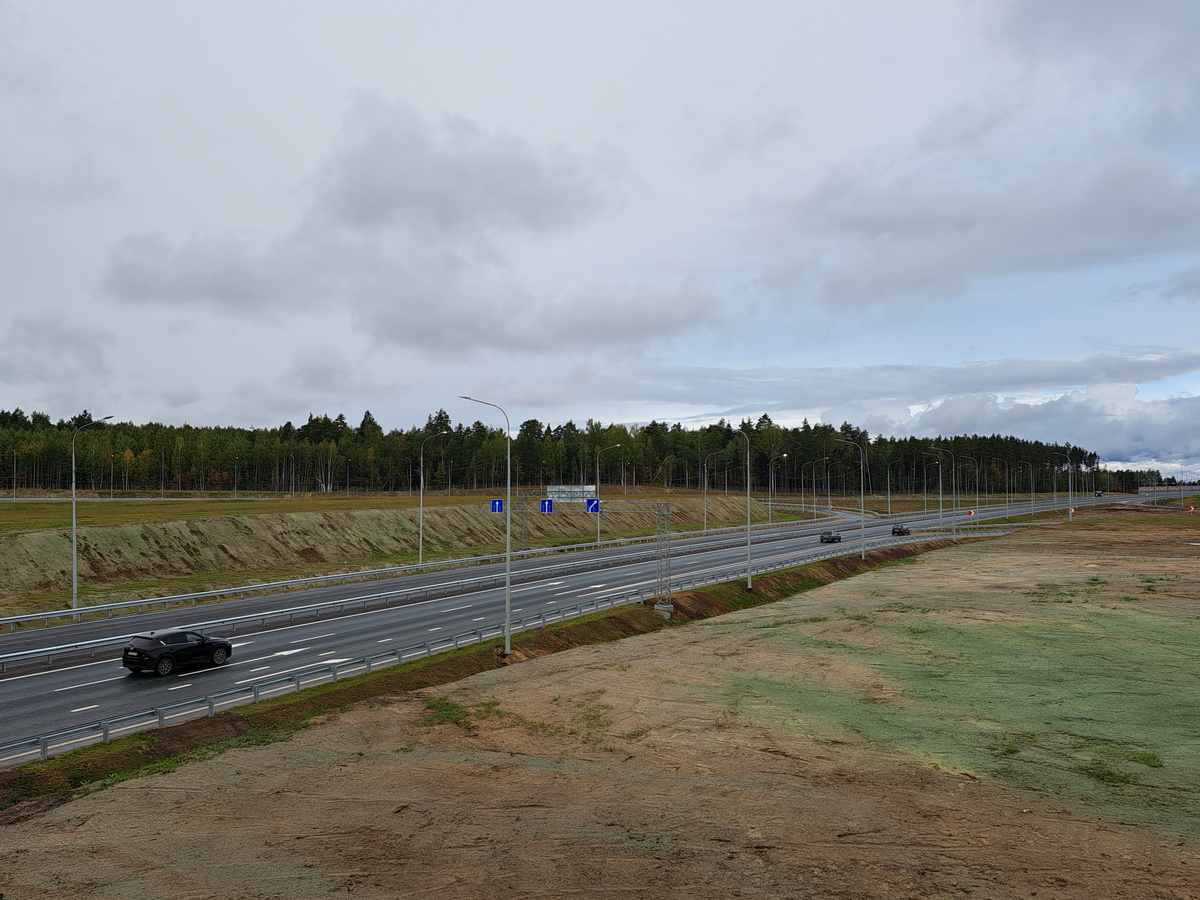 Автомобили перевезли свыше 330 тысяч кубометров груза и проехали более 3 миллионов километров.  Фото: Фото: ФедералПресс / Вера Романескул