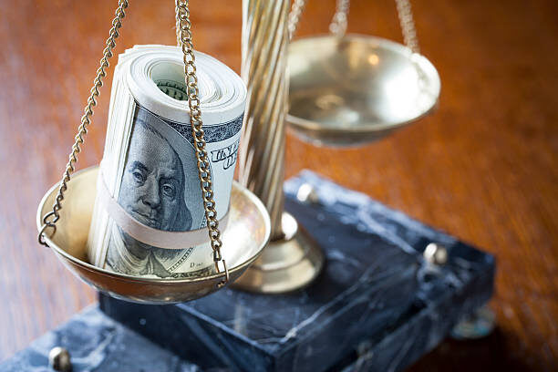 Долг по алиментам, увеличенный за счет неустойки придется выплачивать наследникам должника