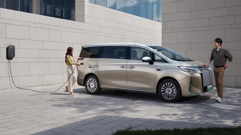 Гибридный минивэн Wey 80 получил ОТТС для рынка России