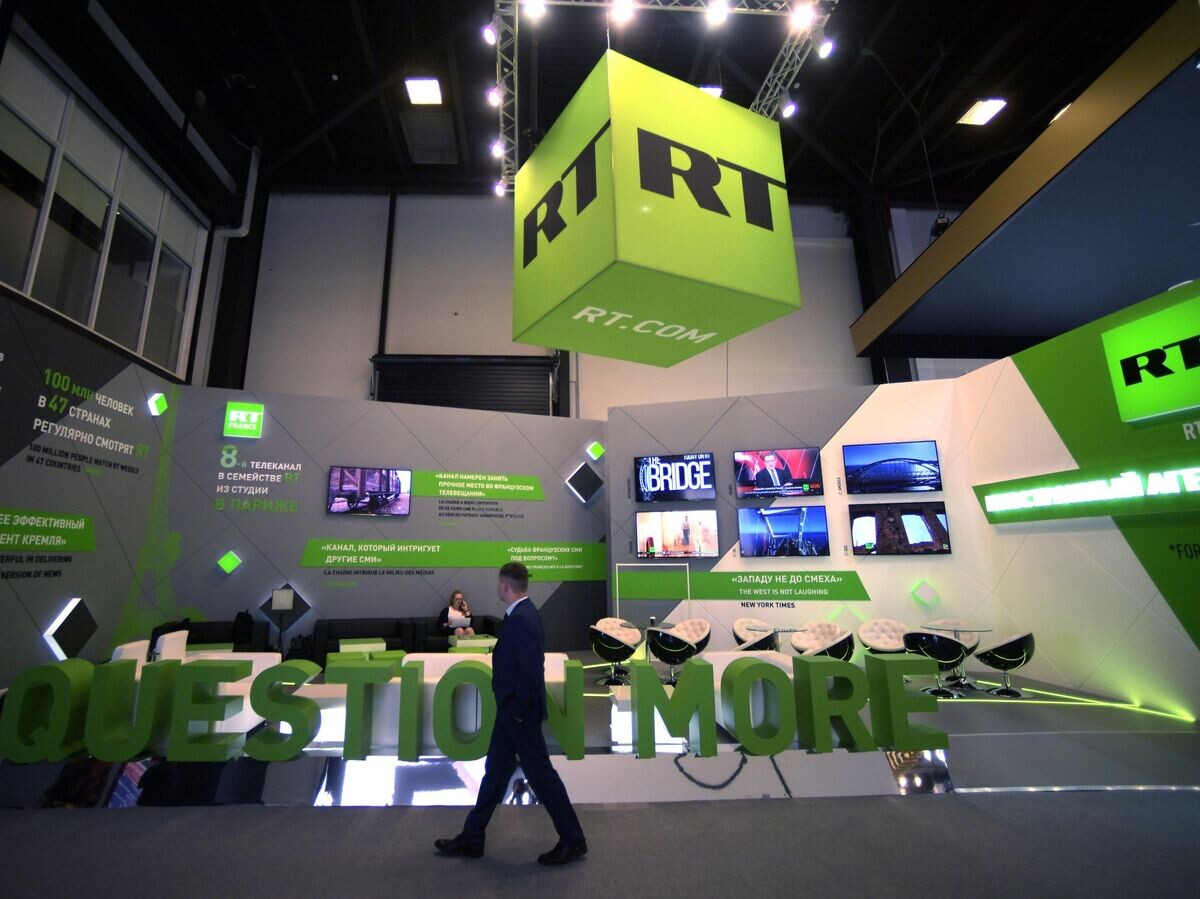    Стенд телеканала RT© РИА Новости / Евгений Биятов