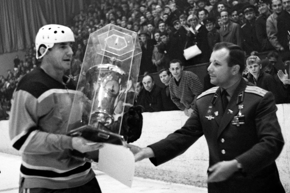 Виктор Кузькин и Юрий Гагарин 