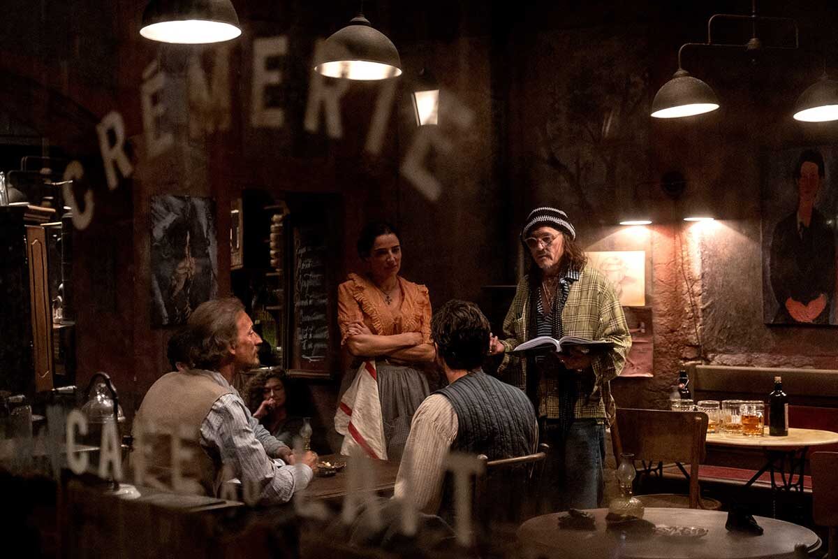 Пресс-служба Russian World Vision📷Джонни Депп на съемках фильма «Моди: Три дня на крыльях безумия»