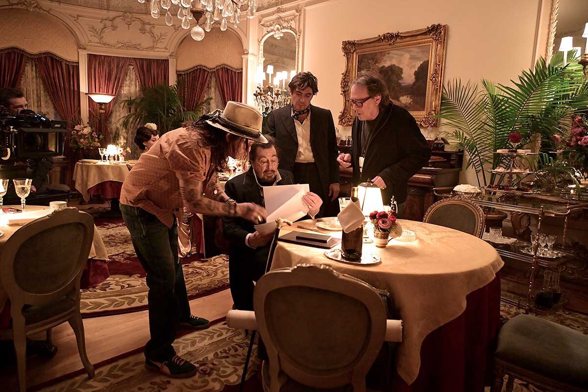 Пресс-служба Russian World Vision📷Джонни Депп на съемках фильма «Моди: Три дня на крыльях безумия»