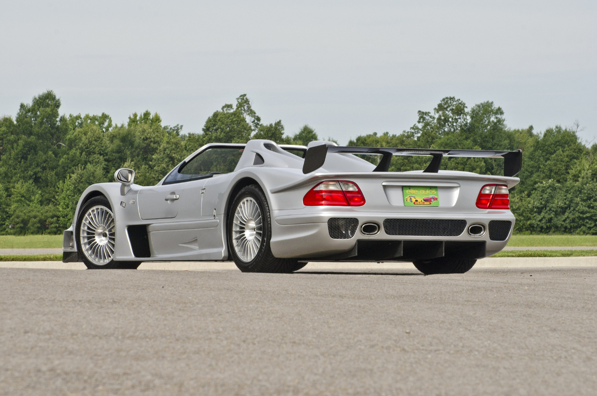 Антикрыло на Mercedes-Benz CLK GTR AMG Roadster совсем не такое, как у купе