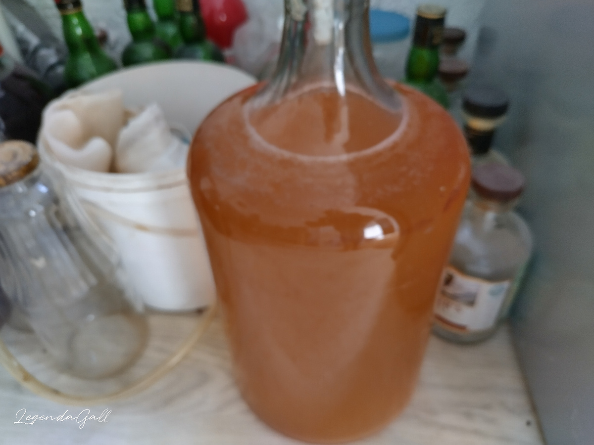 Бутыль с гидрозатвором