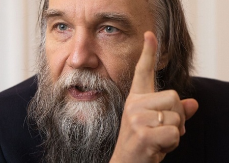    Наш Шваб: Дугин призвал вернуться в «восхитительное Средневековье»
