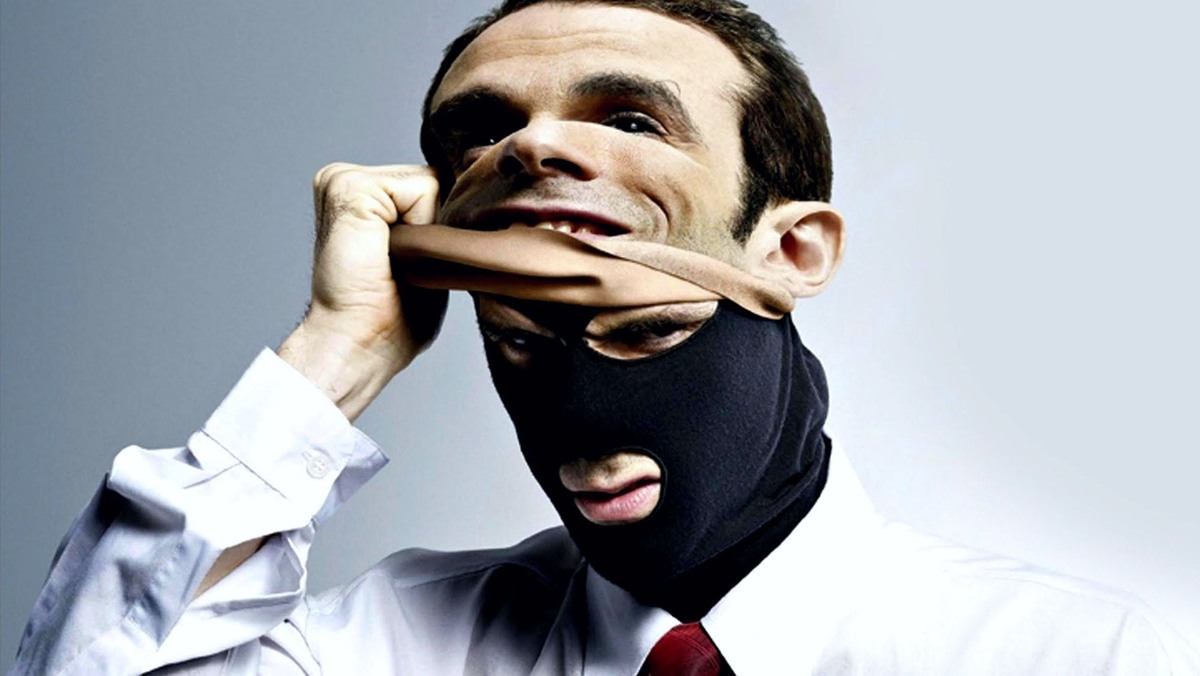 Мошенник снял маску