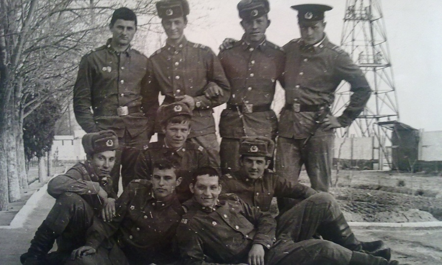 Служба пограничная...