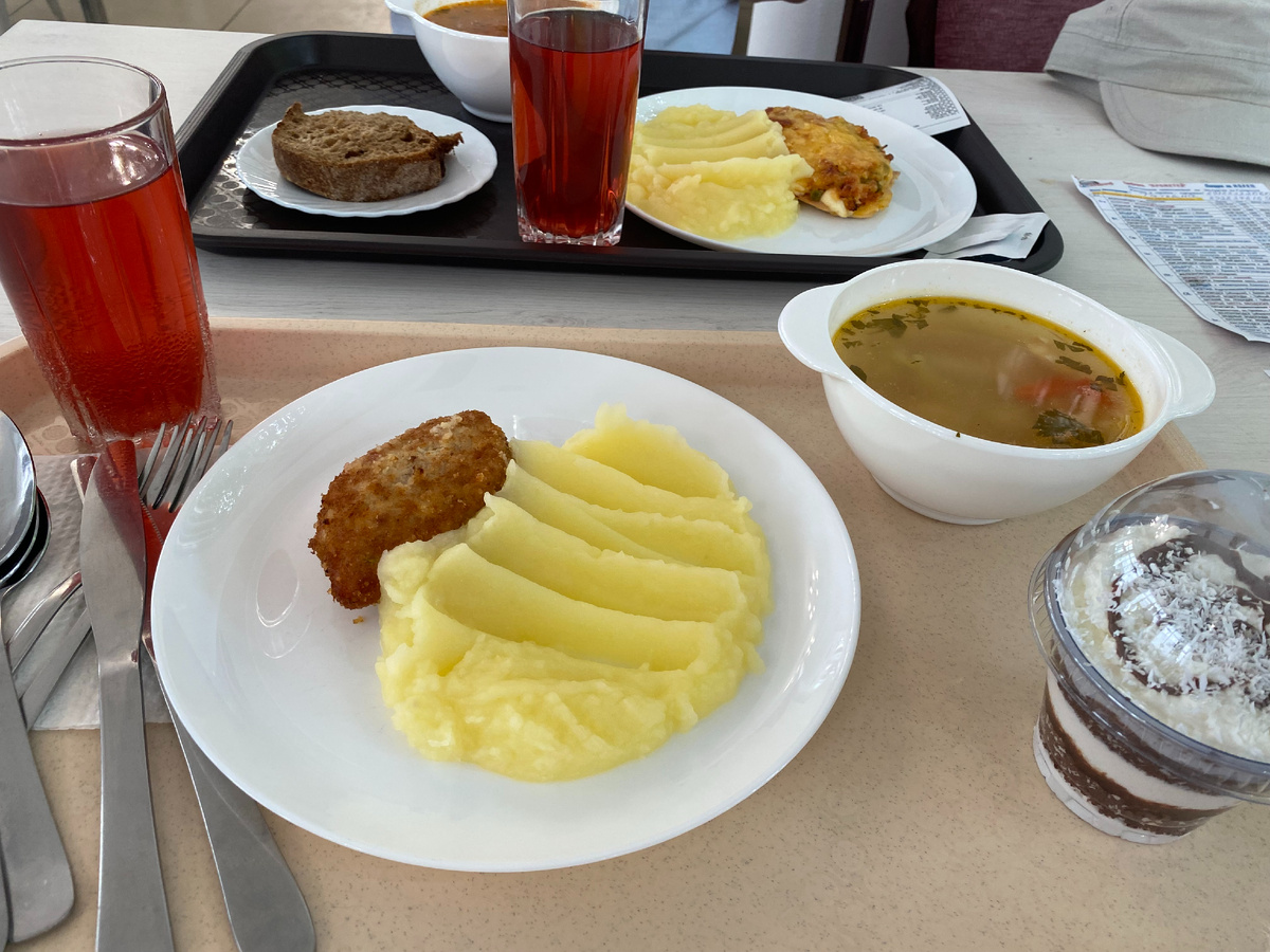 Обед в столовой "Льдинка" в Ессентуках... Фото автора