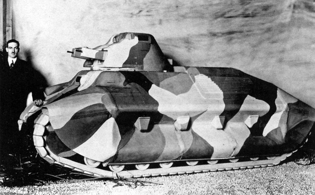 Макет Tracteur RN.3, начало 1934 года. Башня с 2 пулеметами, по исходному ТЗ.