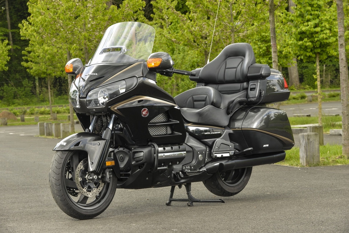 2е поколение Honda gold wing