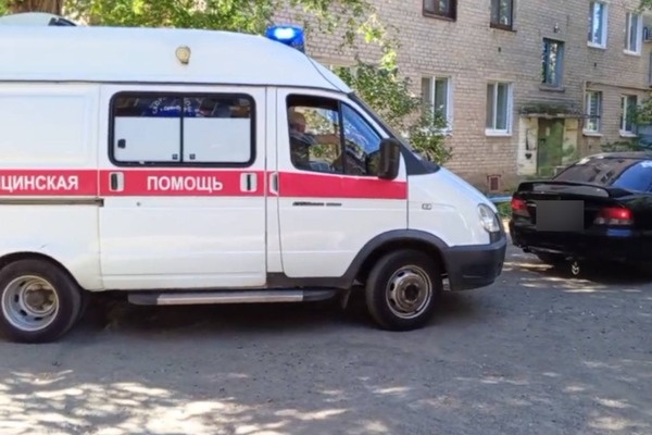    В Оренбурге водитель автомобиля отказалась пропускать скорую помощь с включенными маячками