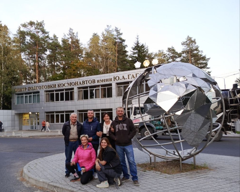 На въезде в Звездный