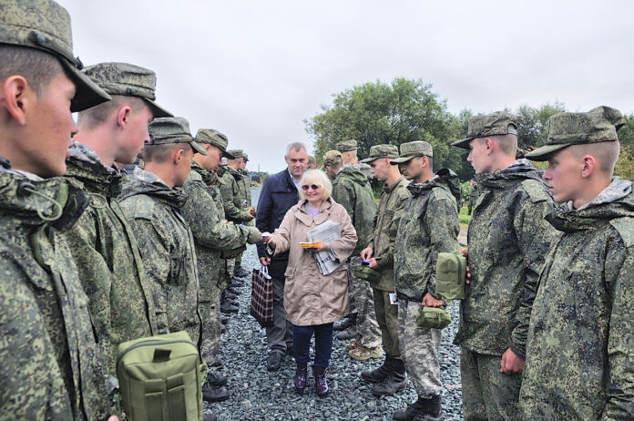 Удачной вам службы, парни!