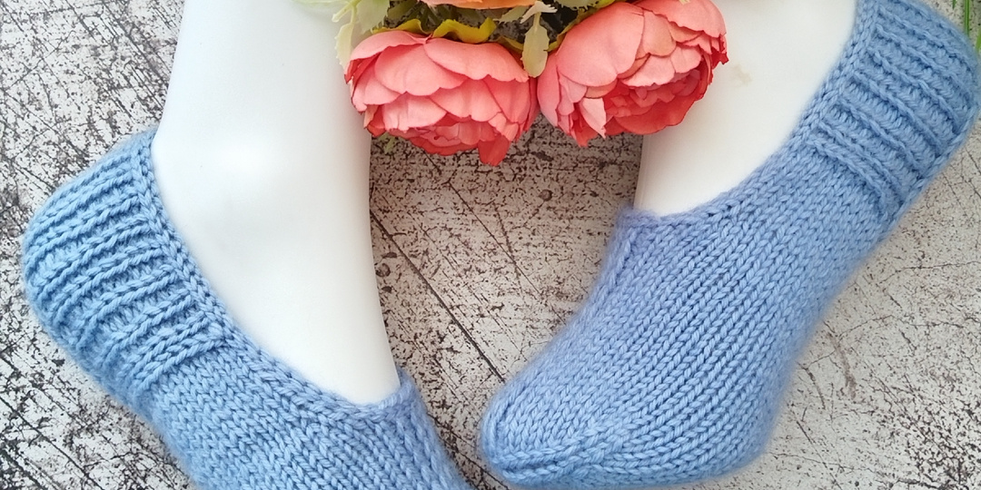 Как связать простые и теплые следки-балетки за один вечер - моя работа по описанию Милой Квокки