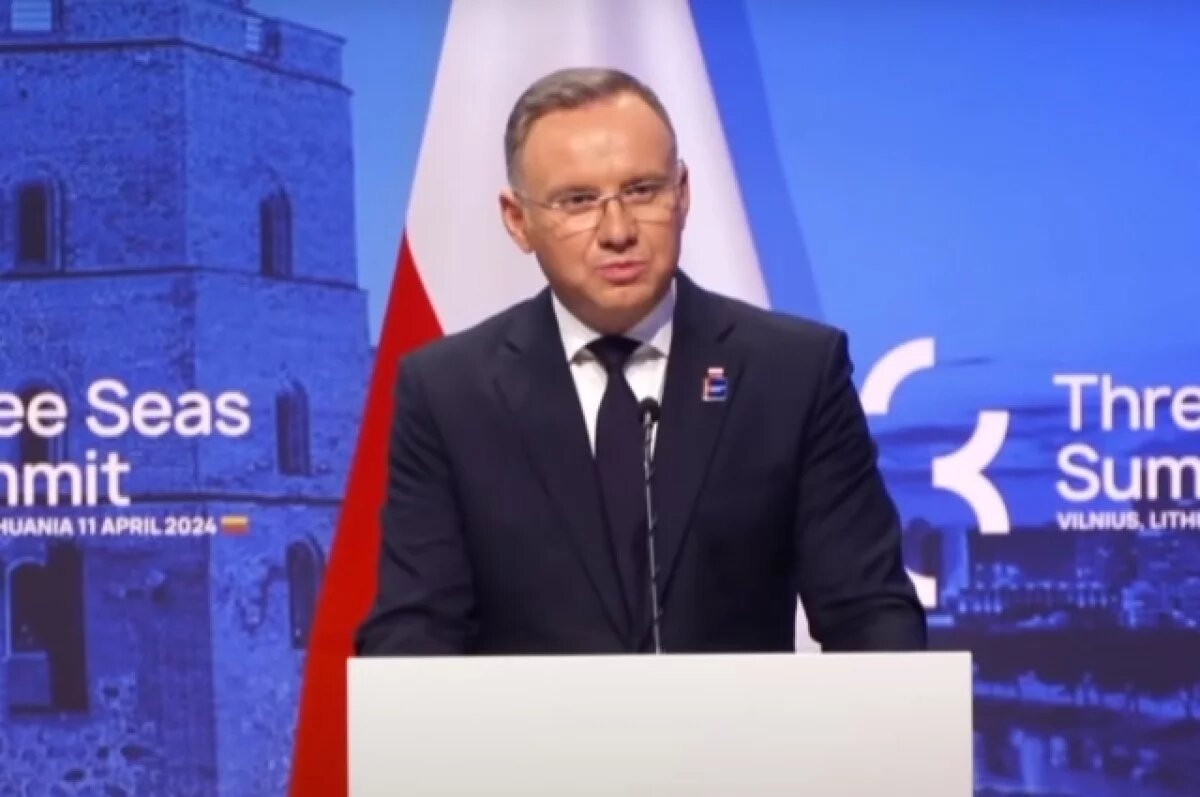    Дуда заявил, что Киев сотрудничал с Гитлером и «участвовал в холокосте»