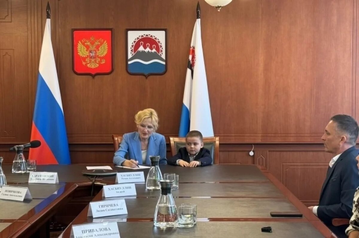    Ирина Яровая встретилась с семьей Хасбиуллиных на Камчатке