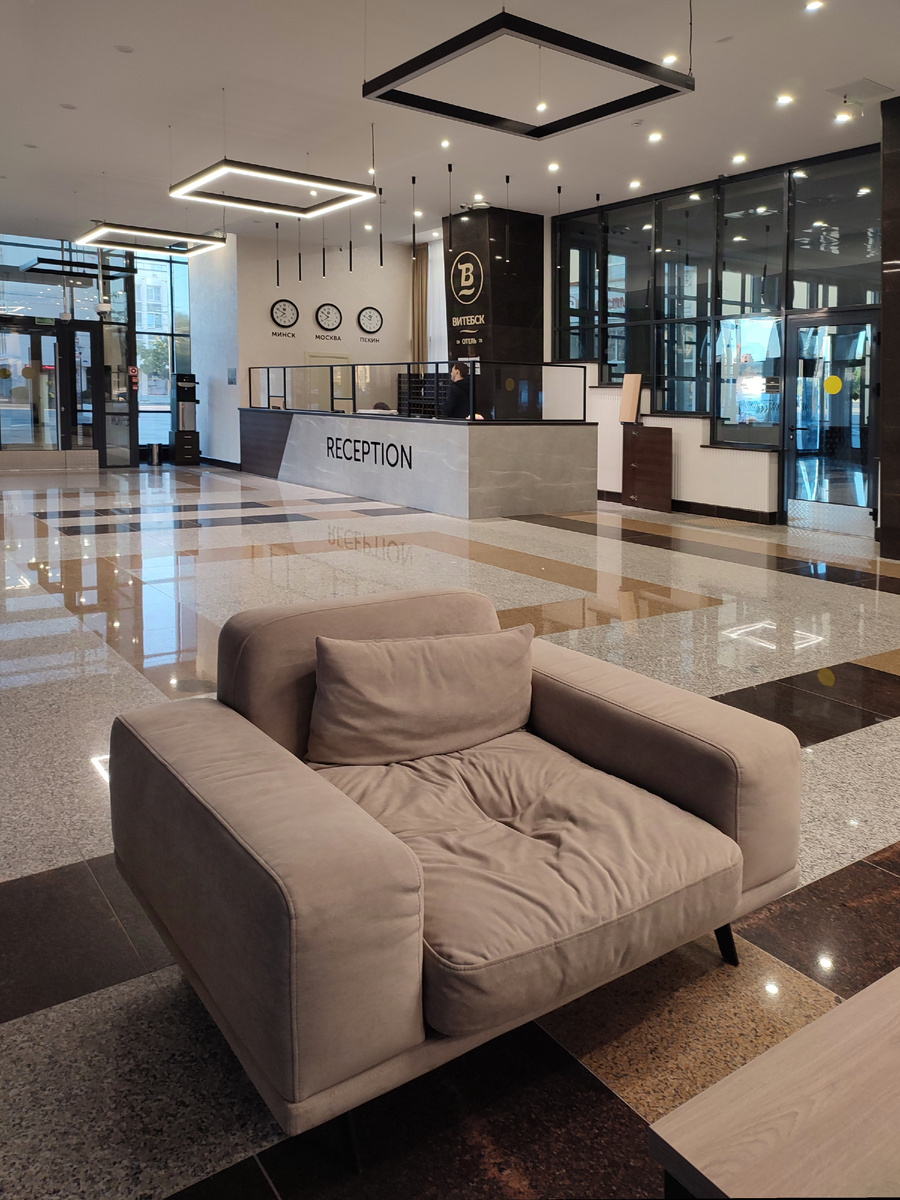 Первое впечатление дает ресепшн