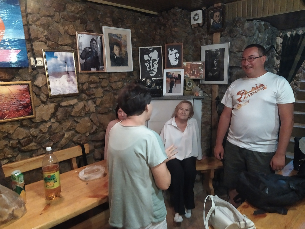 О чём бы не рассказывал Александр - всегда интересно и увлекательно! (с) Фото: Н. Остапцов