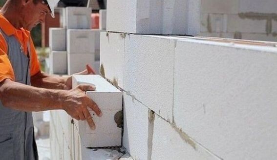 Утепляем стены из того же, из чего и строим