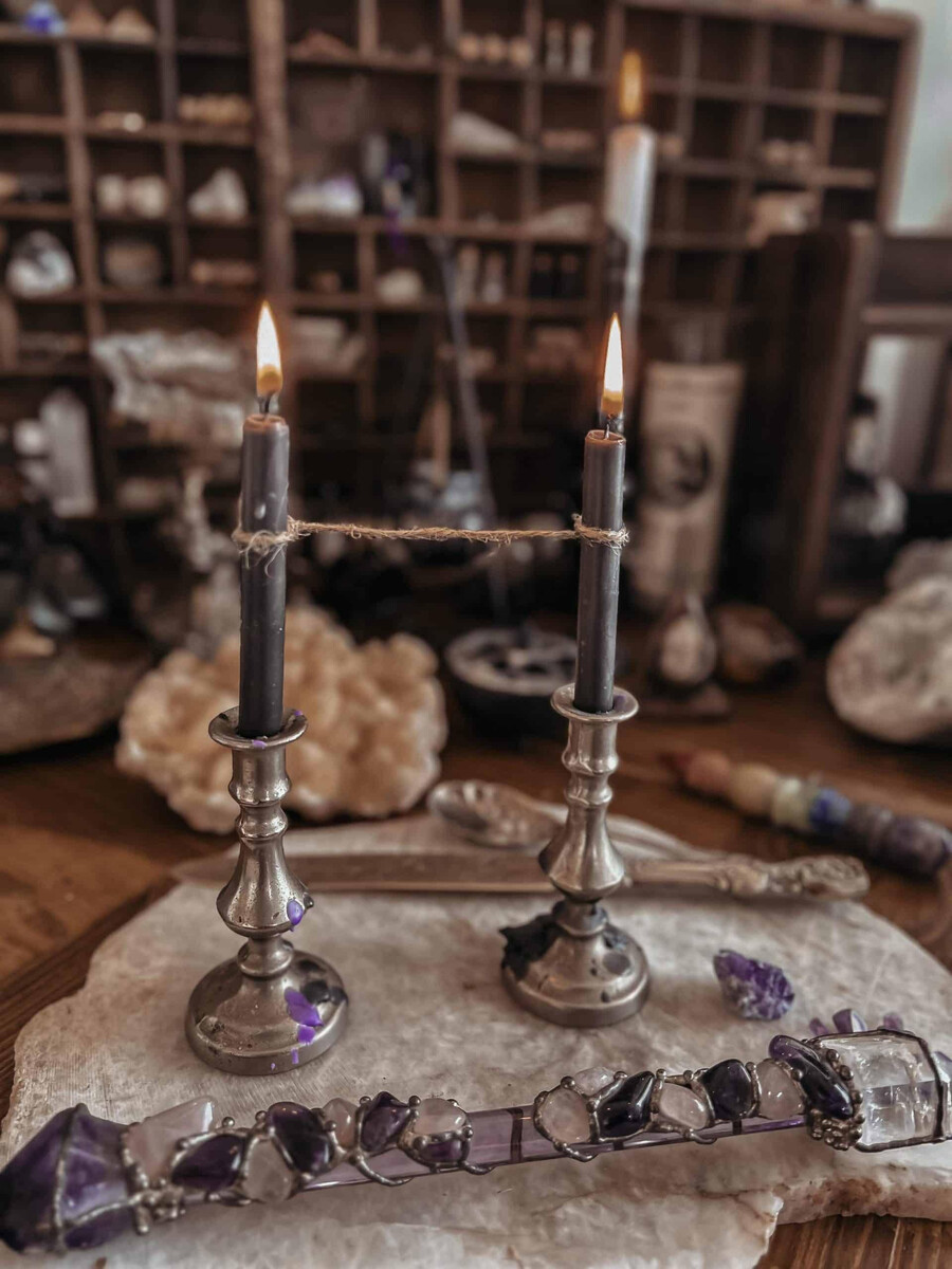 Примерно так выглядит ритуал