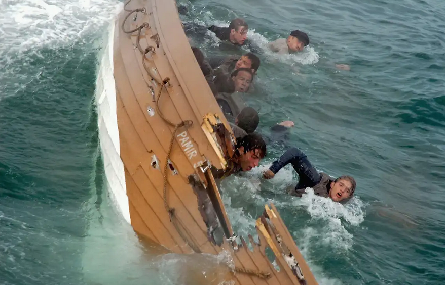 Листайте кадры.