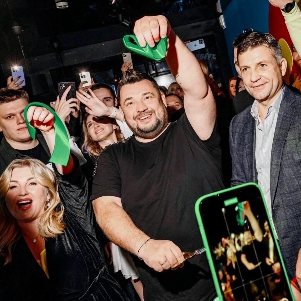    Фото: группа «Руки ВВерх! Бар» в сети VK Ульяна Бажанова