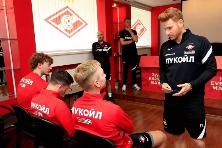    Ветчина не по зубам: пять причин, почему Абаскаль провалился после «Спартака» Фото #2