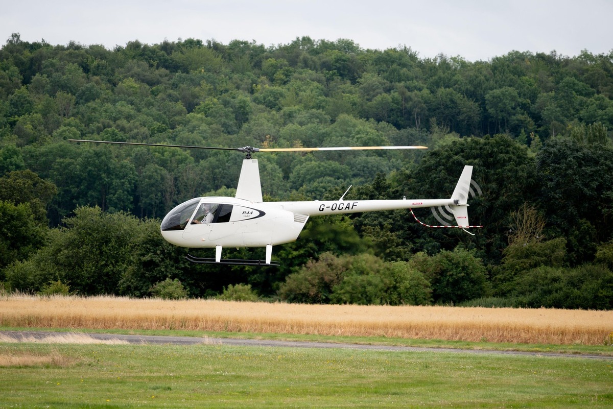    Вертолет Robinson R44