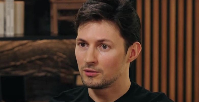 (С) Ютуб Такера Карлсона 