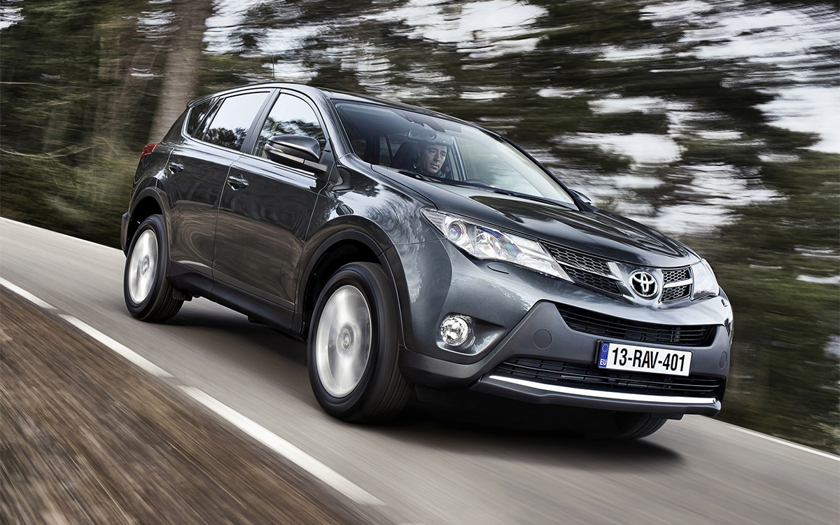 Toyota📷Toyota RAV4 (ХА40)