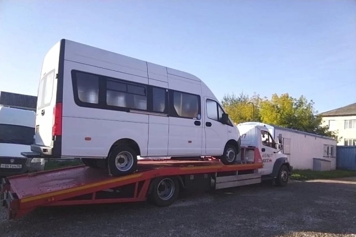    Новые машины получили социальные учреждения Свердловской области