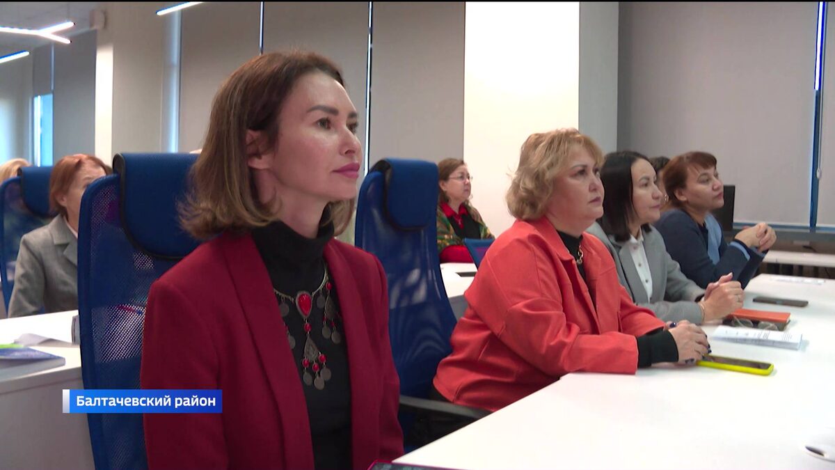    В Башкирии учредят премию имени писателя, доктора филологических наук, профессора Ахнафа Харисова