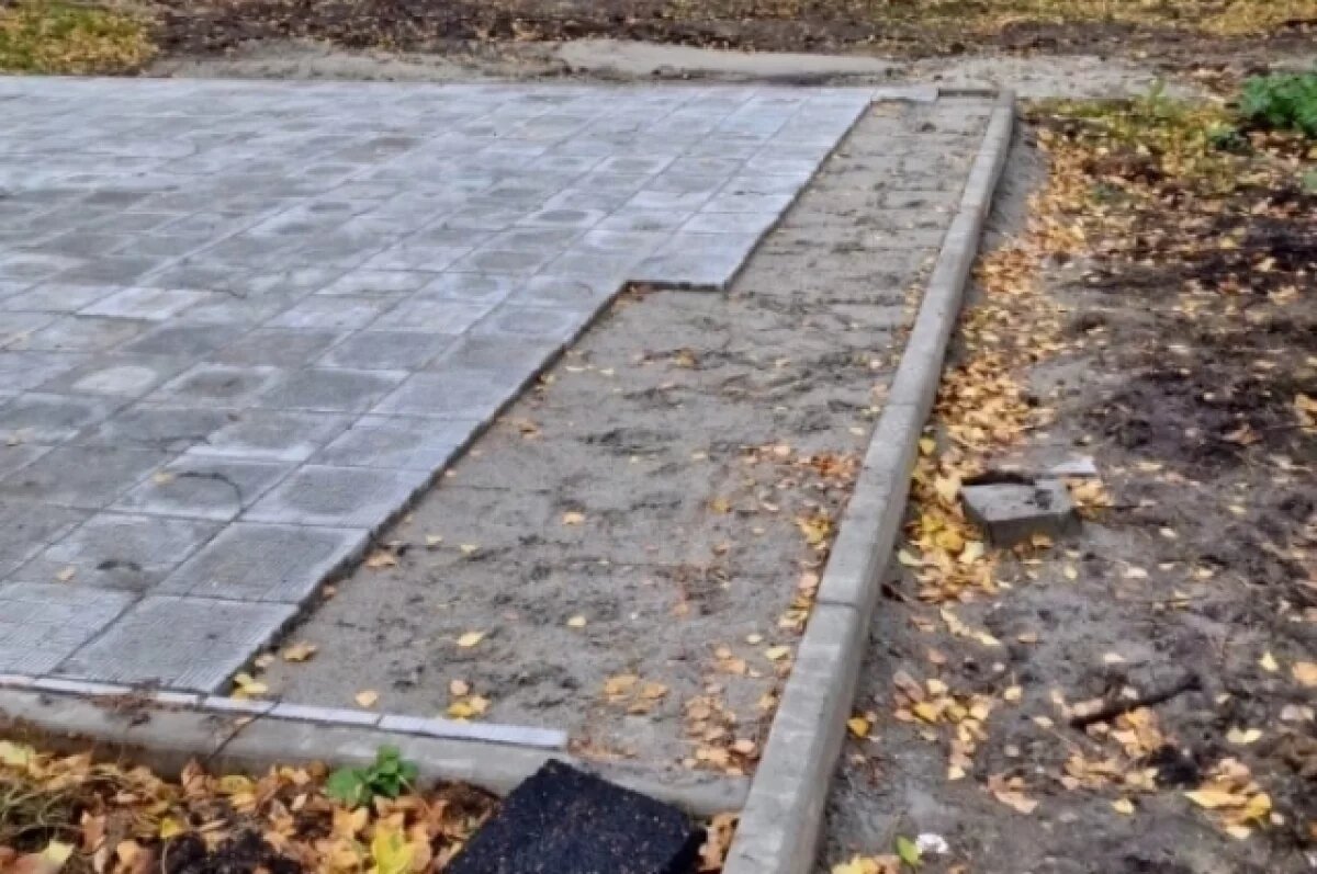    В парке Куйбышева Новосибирской области вандалы украли часть плитки