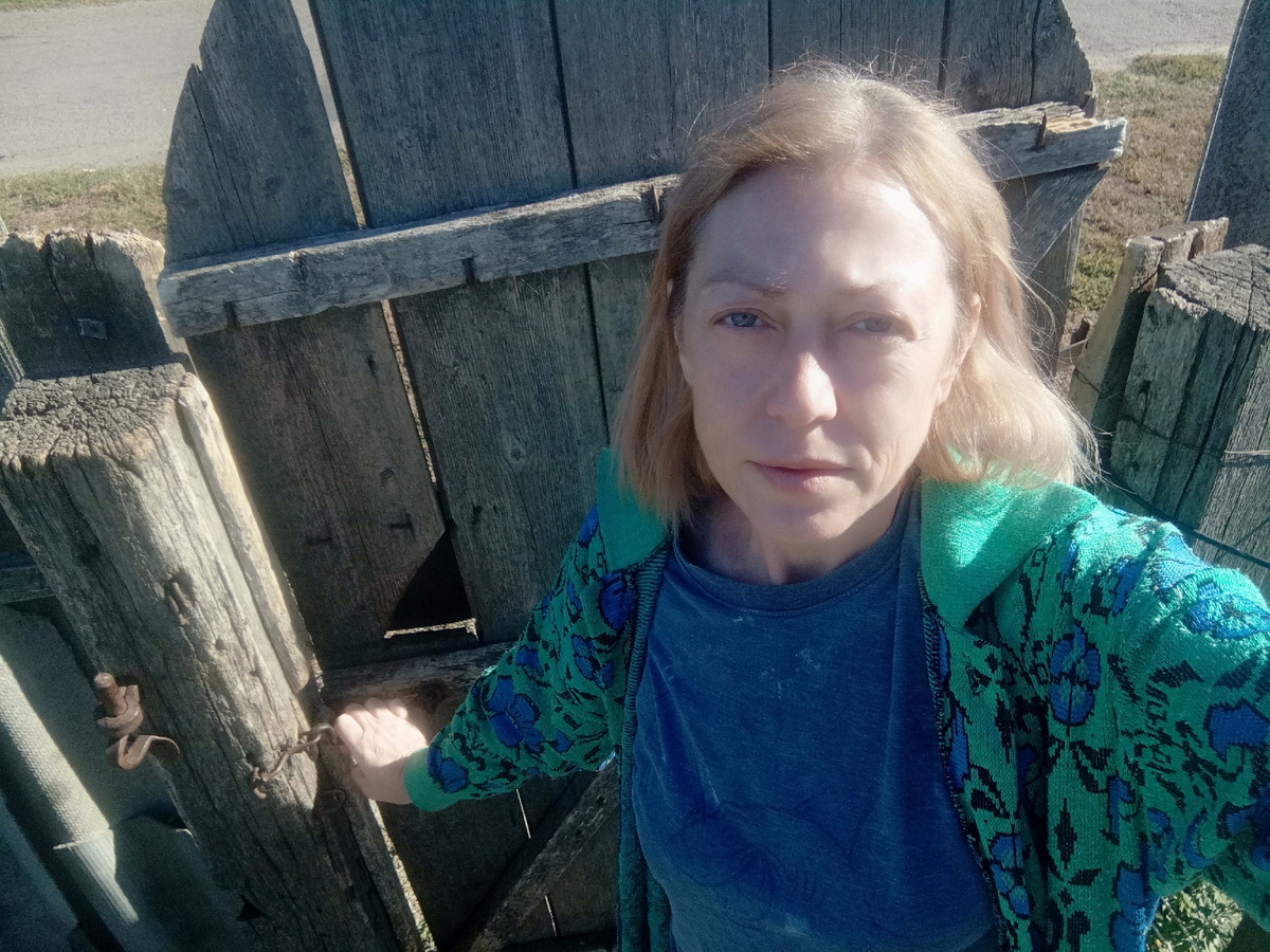 поздно легла, рано встала; мало спала, неудобно лежала; не, я не оправдываюсь, всё так и есть - просто страшная;)) и где мои 16 килограмм 🤔🙄😂🤪