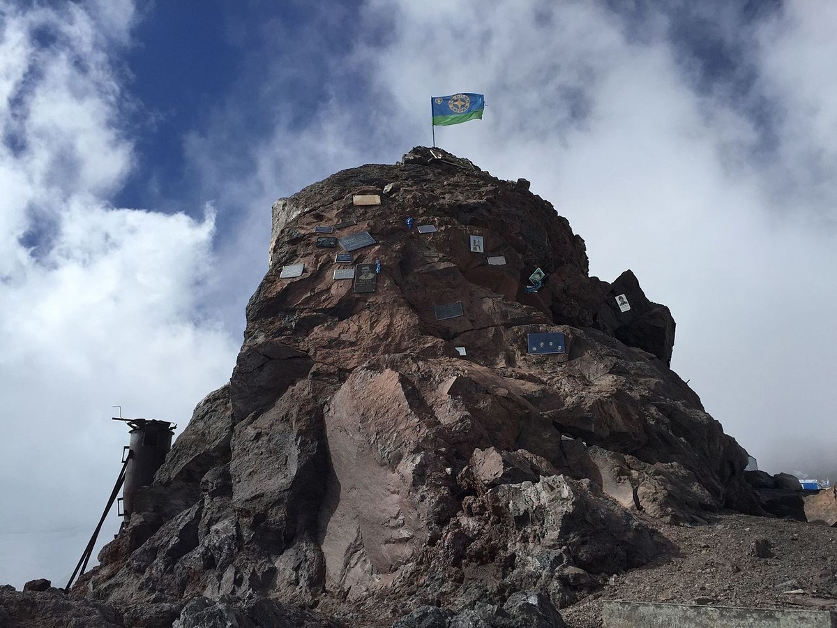    Эльбрус помнит как югорчане сражались за Кавказ