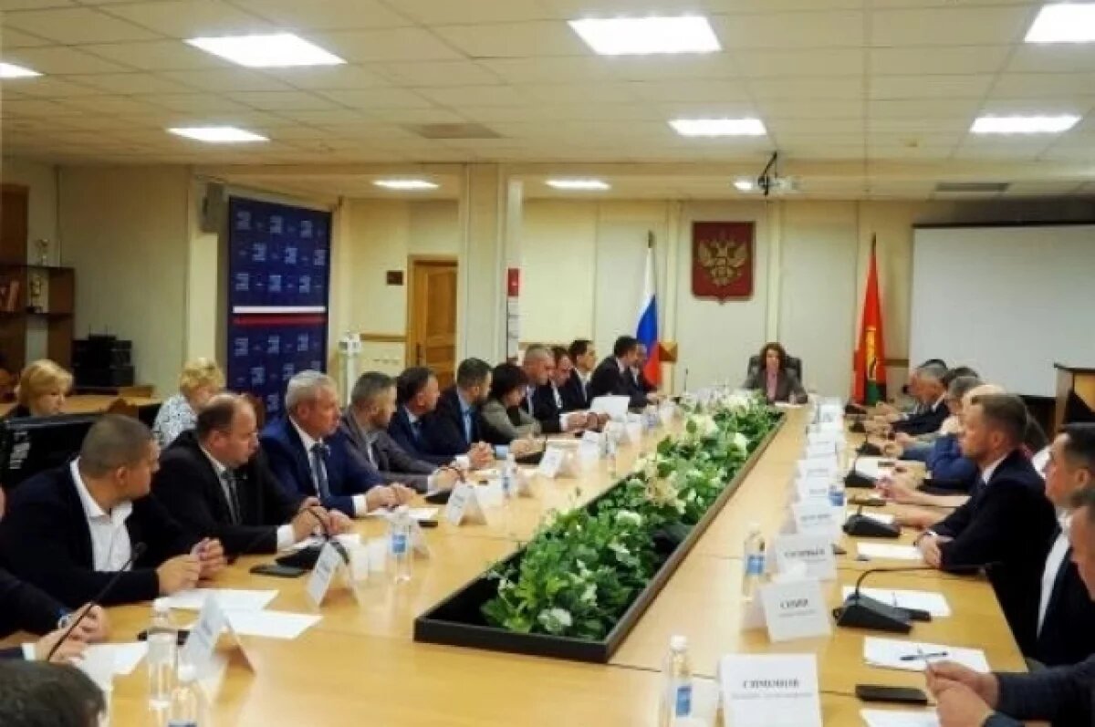    В брянском горсовете состоялось собрание депутатов седьмого созыва