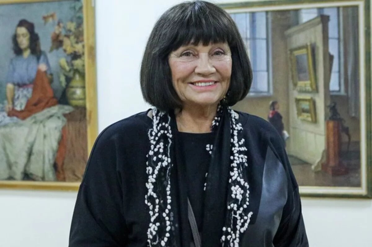    Лариса Лужина.