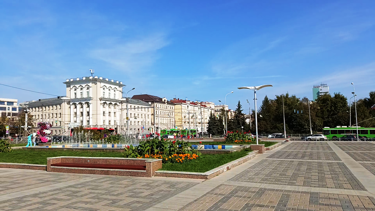 На площади Тукая