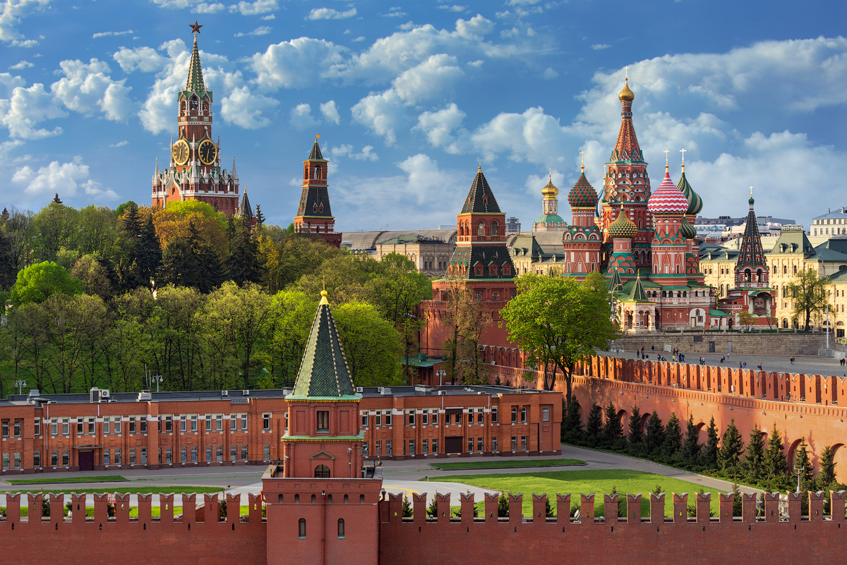 источник Википедия https://ru.wikipedia.org/wiki/Кремль#/media/Файл:DSC07437-Московский_Кремль.jpg